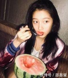 娱乐圈里的人都吃瓜,全民吃瓜，揭秘明星幕后故事